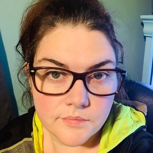 Meet your Posher, Davina